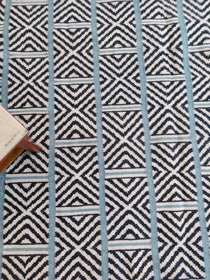 Geometric Diamond Pattern Flatweave Rug , Handwoven Tribal Style wool Dhurrie