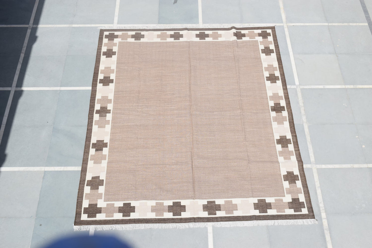 Taupe Brown Minimalist Area Rug, Espresso Geometric Cross Border Dhurrie