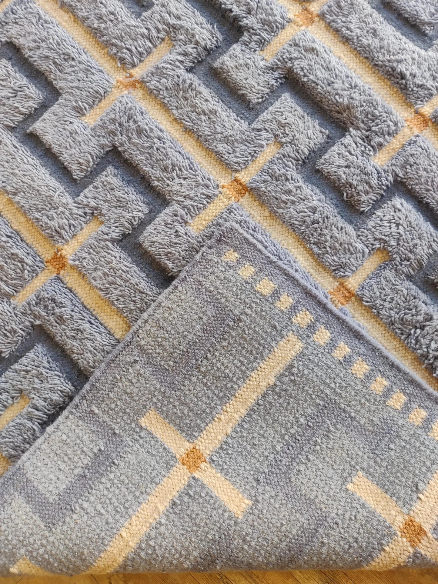 Slate Blue Interlocking Geometric Design - Modern High-Low Textured Area Carpet