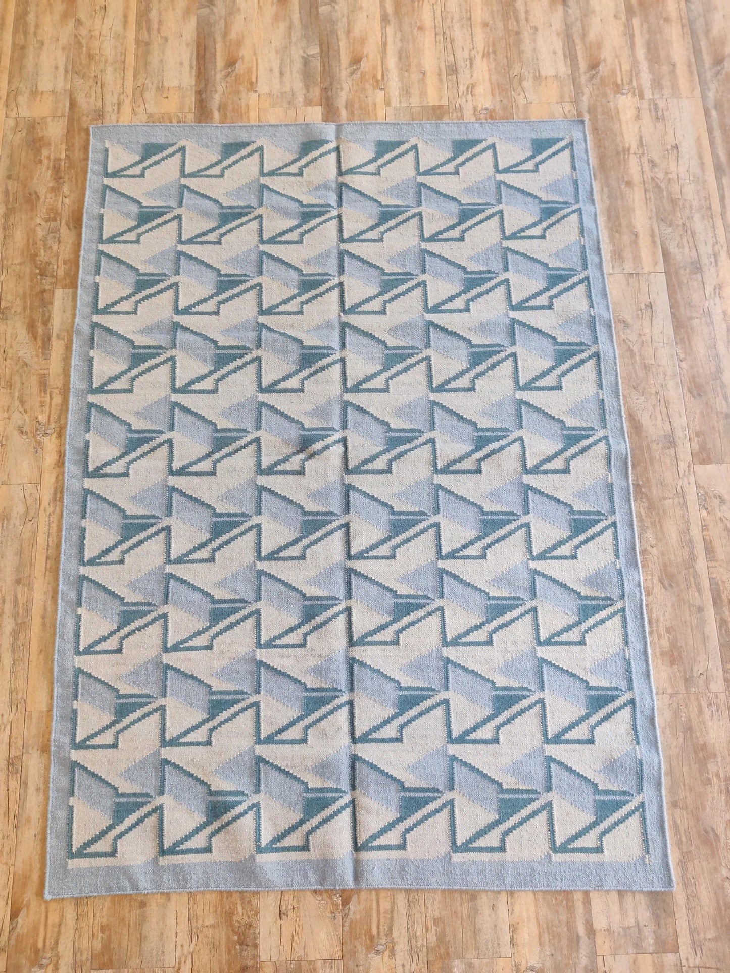 Modern Optical Illusion Area Rug, Blue and Grey Flatweave rug
