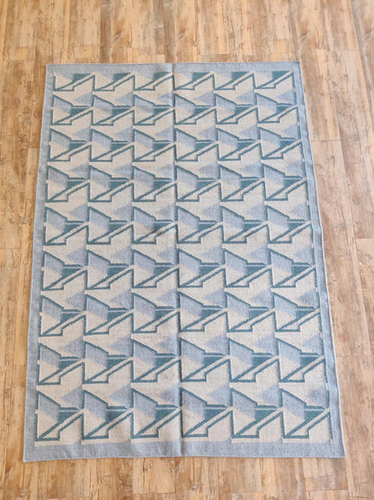Modern Optical Illusion Area Rug, Blue and Grey Flatweave rug