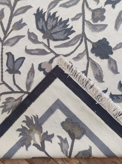 Onyx Botanical Vine Modern Black and Cream Floral Wool Cotton Dhurrie Rug