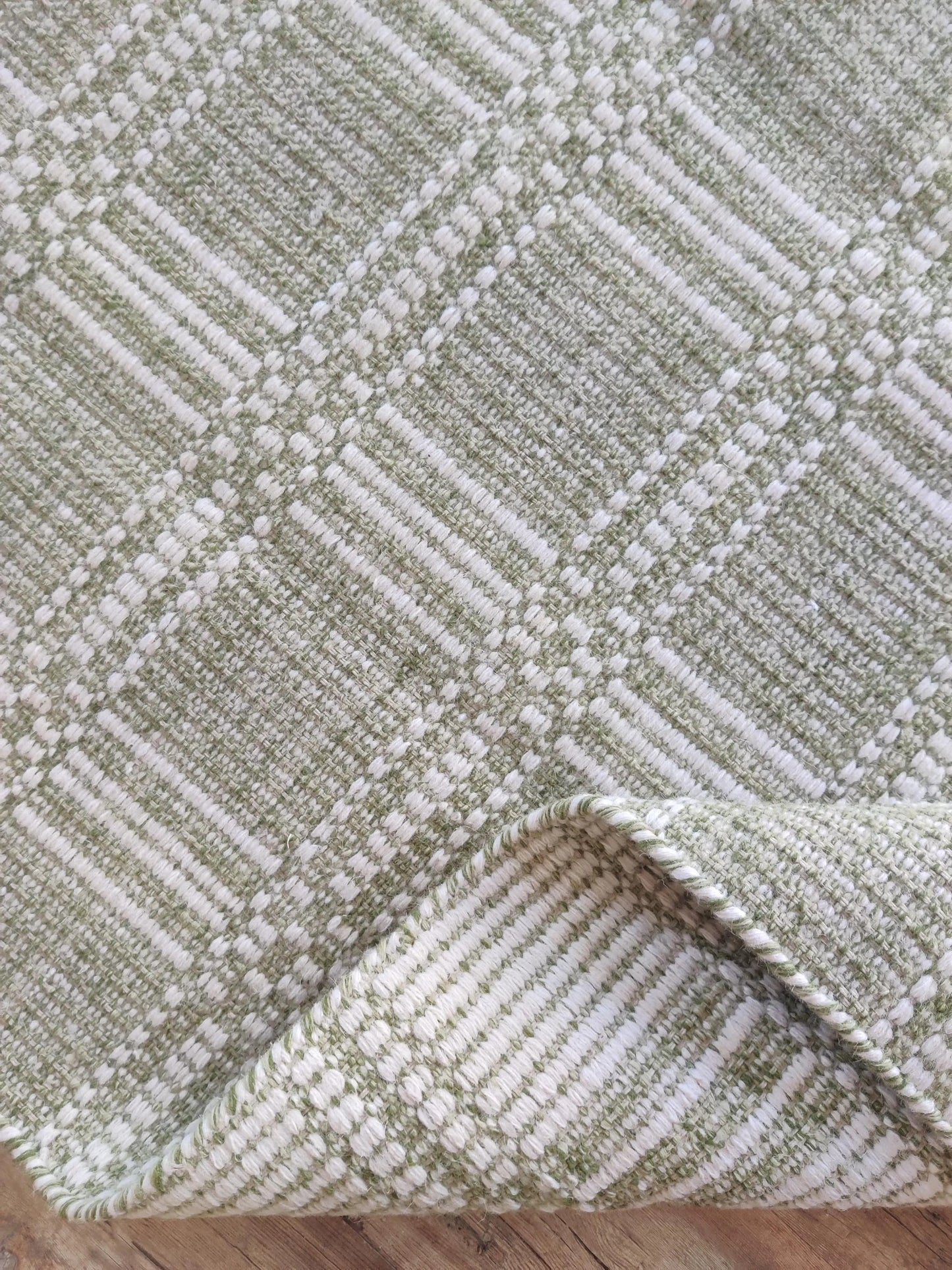 Premium Flatweave Wool Carpet with Raised Geometric Grid