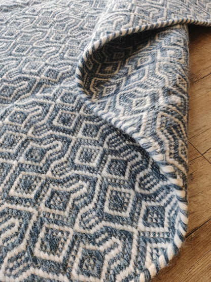Premium Wool Handloom Carpet with Interlocking Geometric Weave Rug