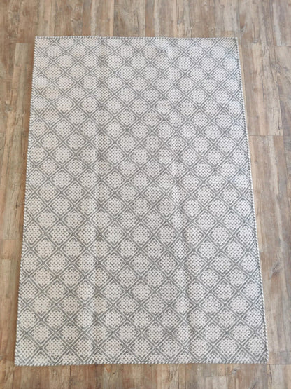 Traditional Diamond Lattice Design, Textured Check Wool Carpet