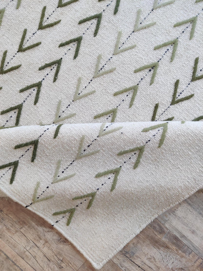 Sage Chevron Trail Minimalist Cream & Sage Green Wool Cotton Dhurrie Rug