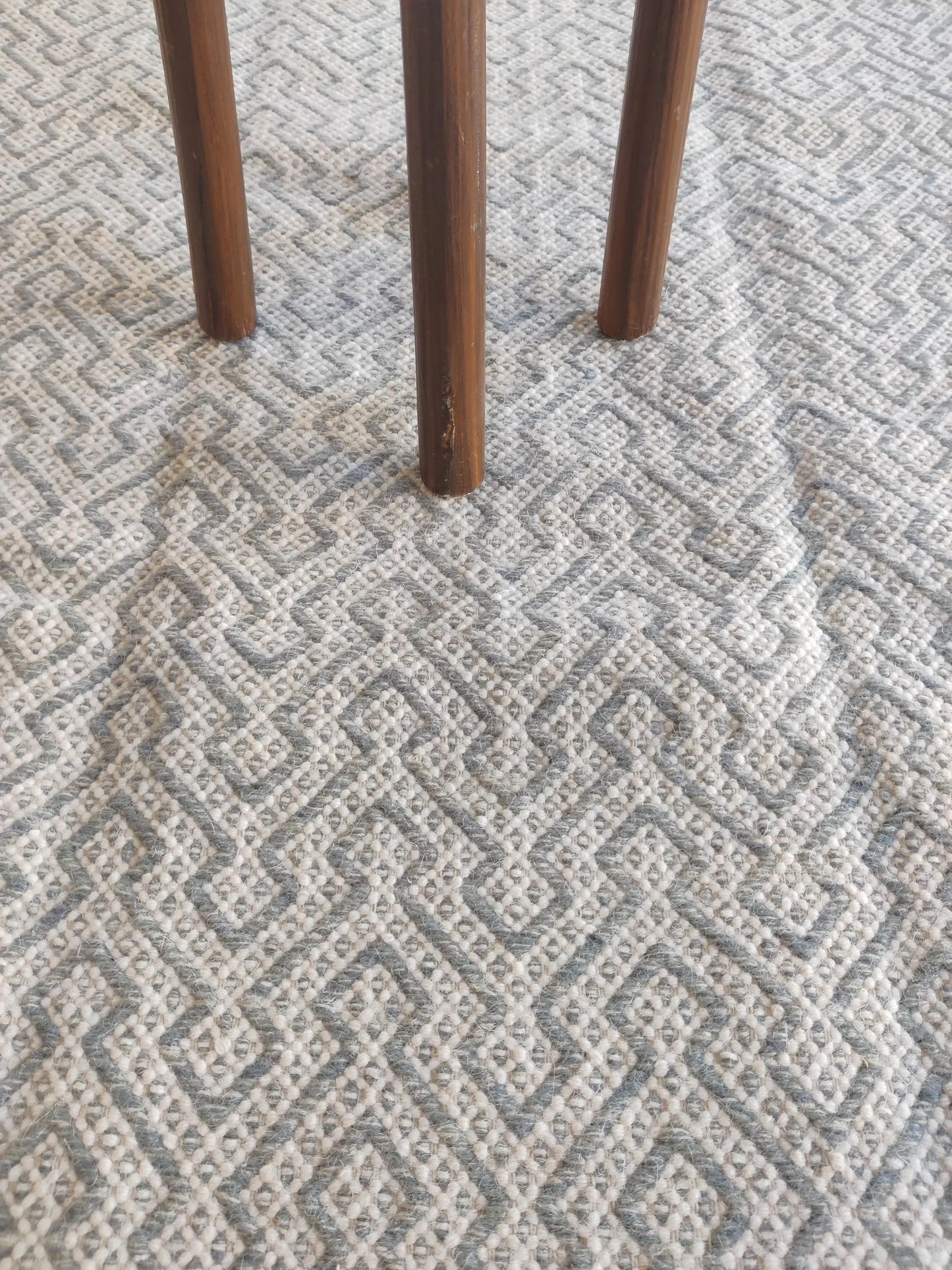Modern Minimalist Maze Design Handwoven Wool Area Rug