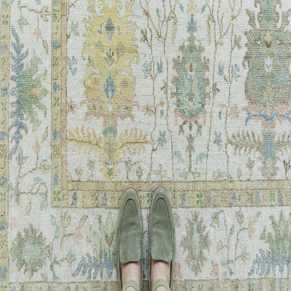 Alabaster Meadow Vintage-Inspired Airy Floral Hand-Knotted Rug