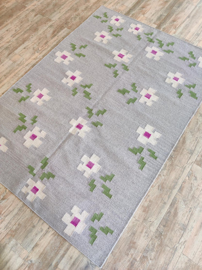 Grey Blossom Pop Modern Grey & Pink Floral Wool Cotton Dhurrie Rug