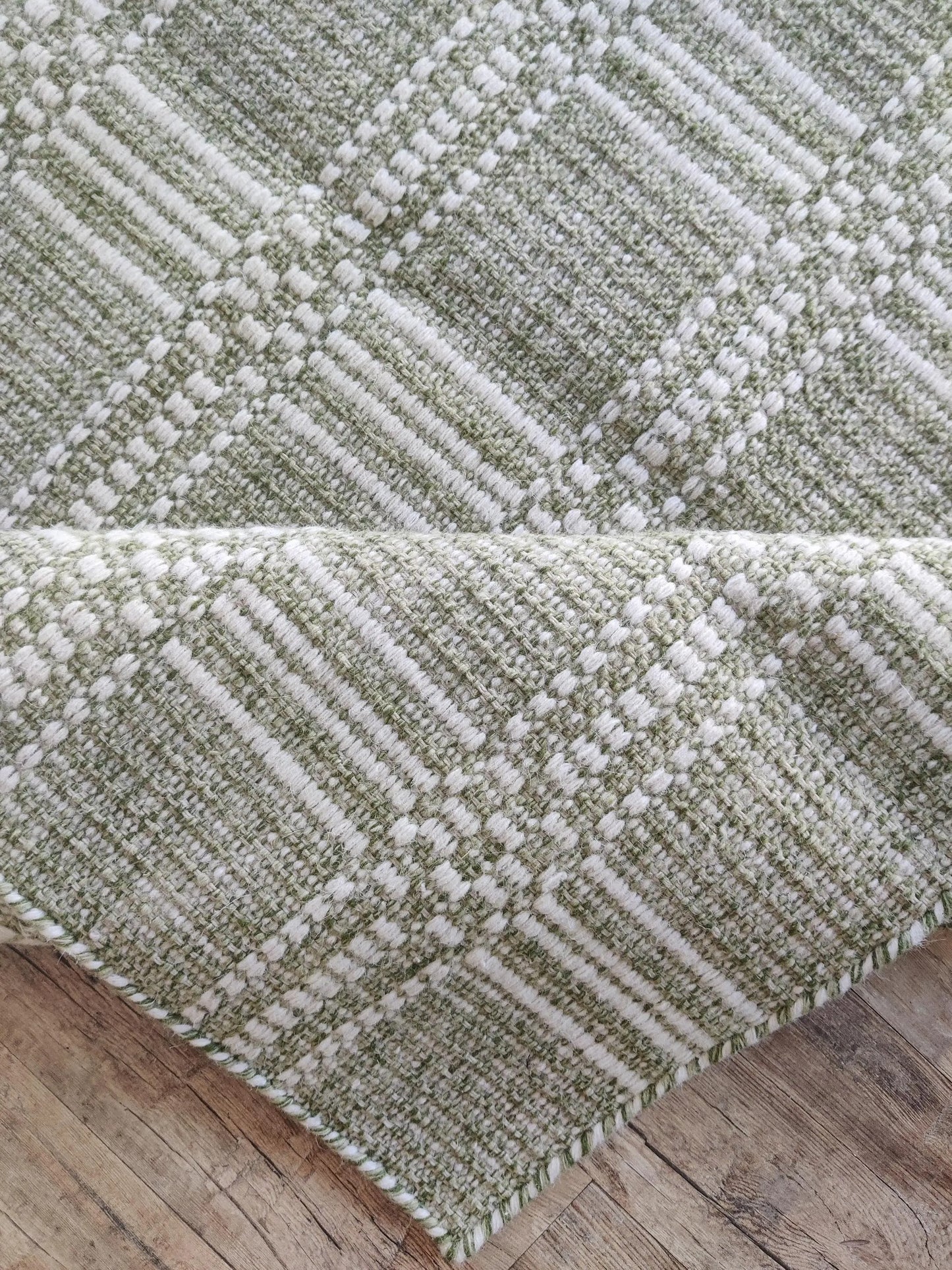 Premium Flatweave Wool Carpet with Raised Geometric Grid