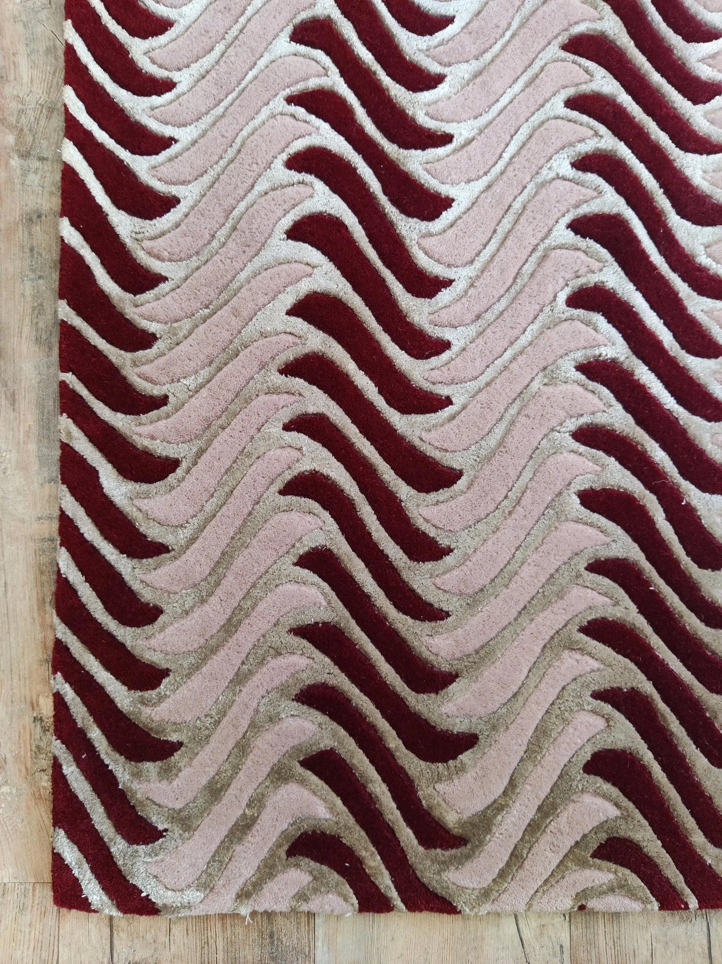 Dynamic Geometric Wool Rug Undulating Chevron Pattern