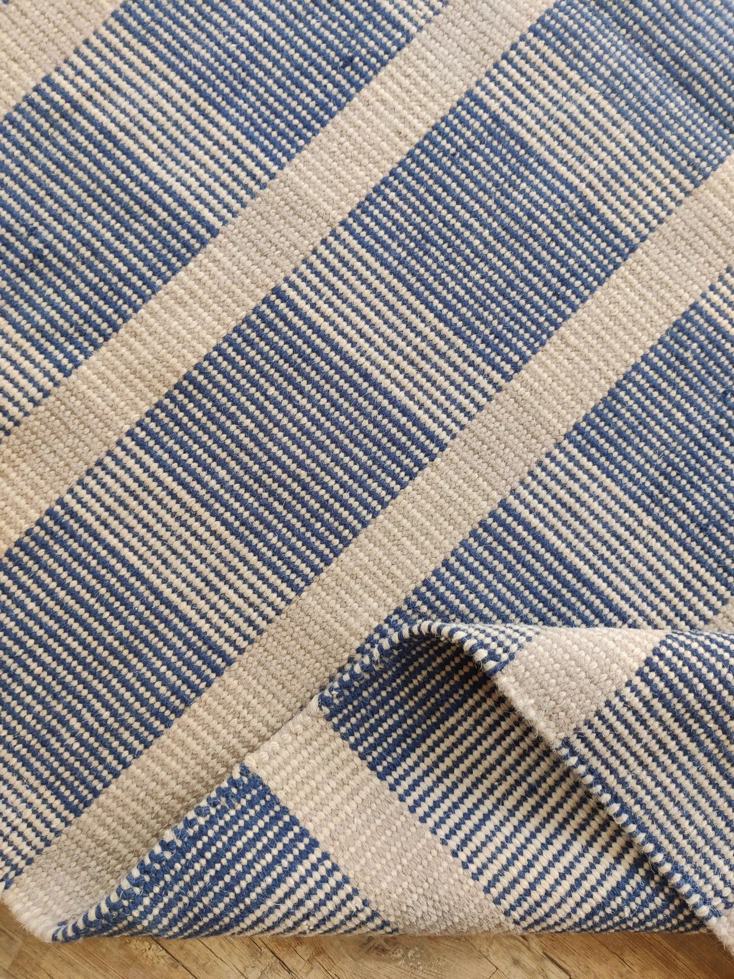 Premium Flatweave Wool Carpet  Cream and Navy Plaid Design