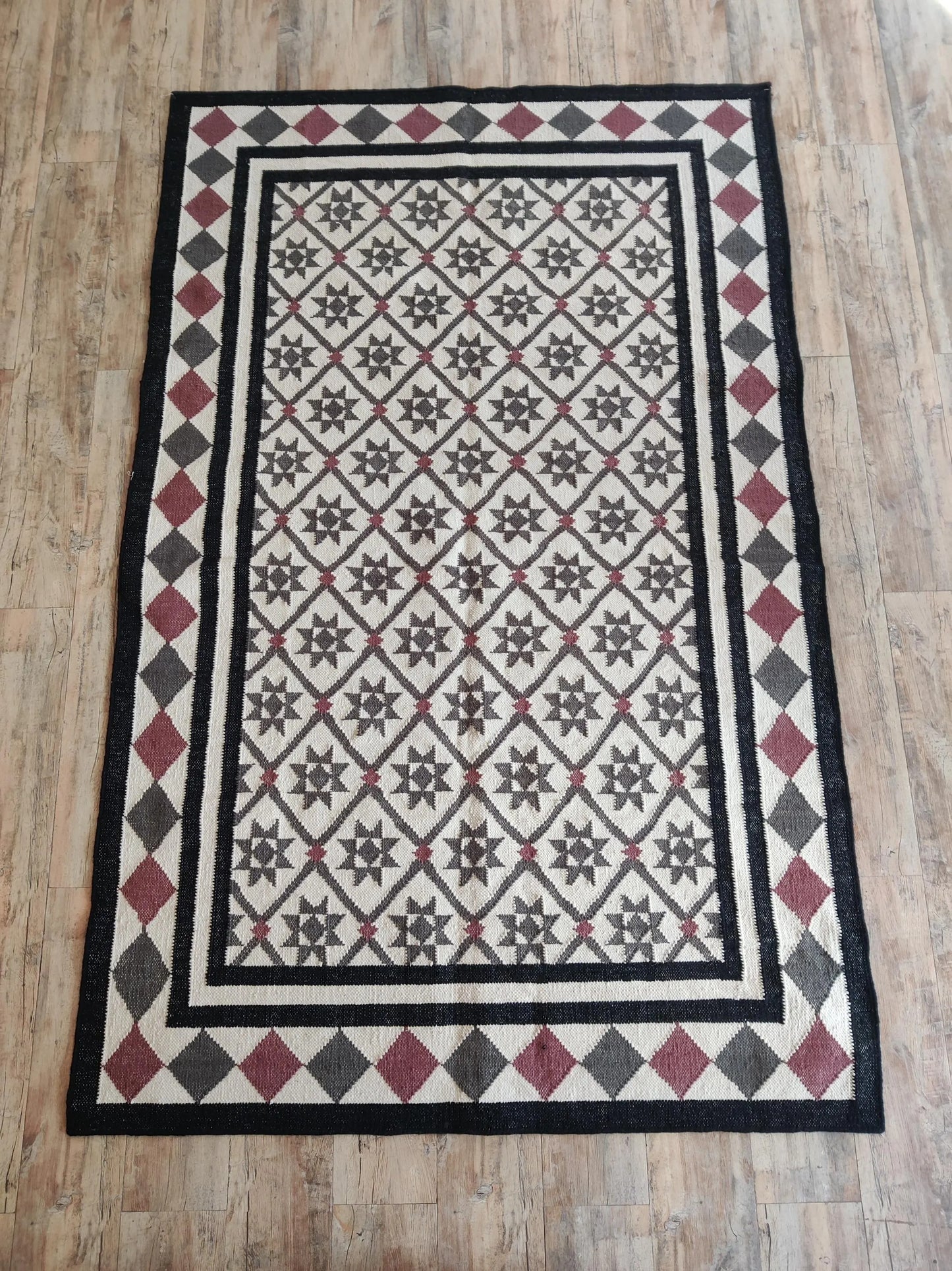 Midnight Star Lattice Charcoal Grey and Mauve Cotton Wool Dhurrie Rug