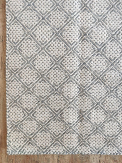 Traditional Diamond Lattice Design, Textured Check Wool Carpet