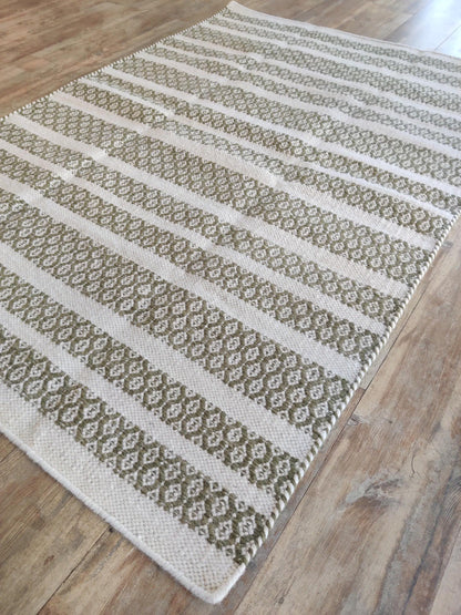 Craftsmanship-Focused Striped Wool Handloom Rug for Modern Decor
