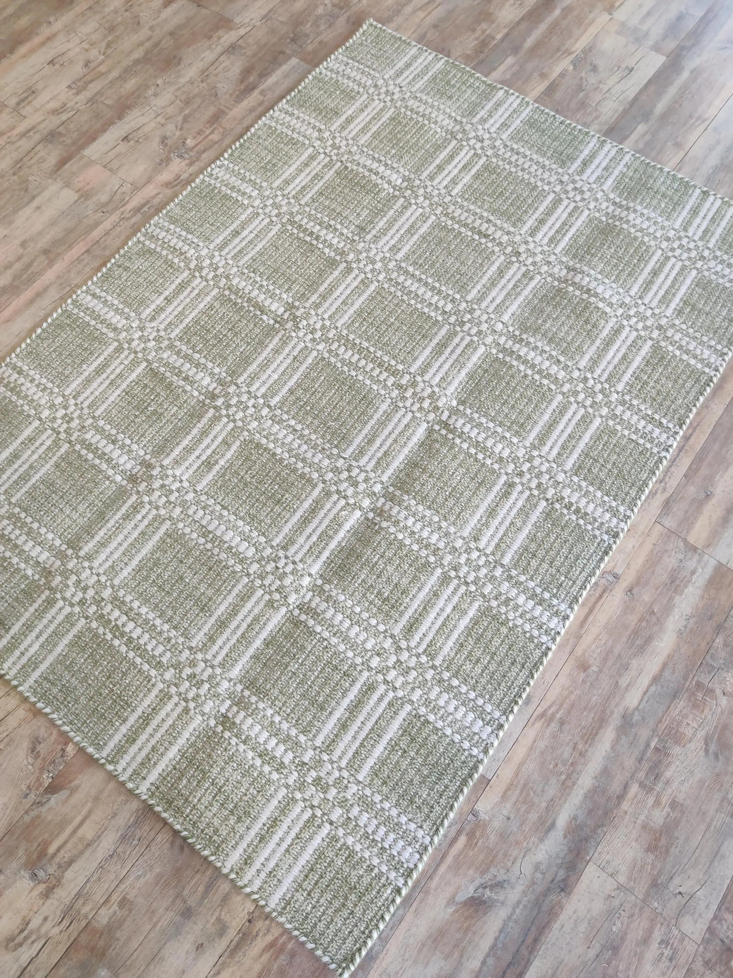 Premium Flatweave Wool Carpet with Raised Geometric Grid