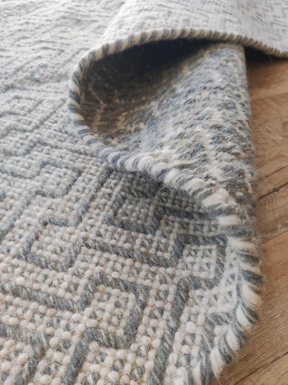 Modern Minimalist Maze Design Handwoven Wool Area Rug