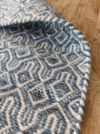 Premium Wool Handloom Carpet with Interlocking Geometric Weave Rug
