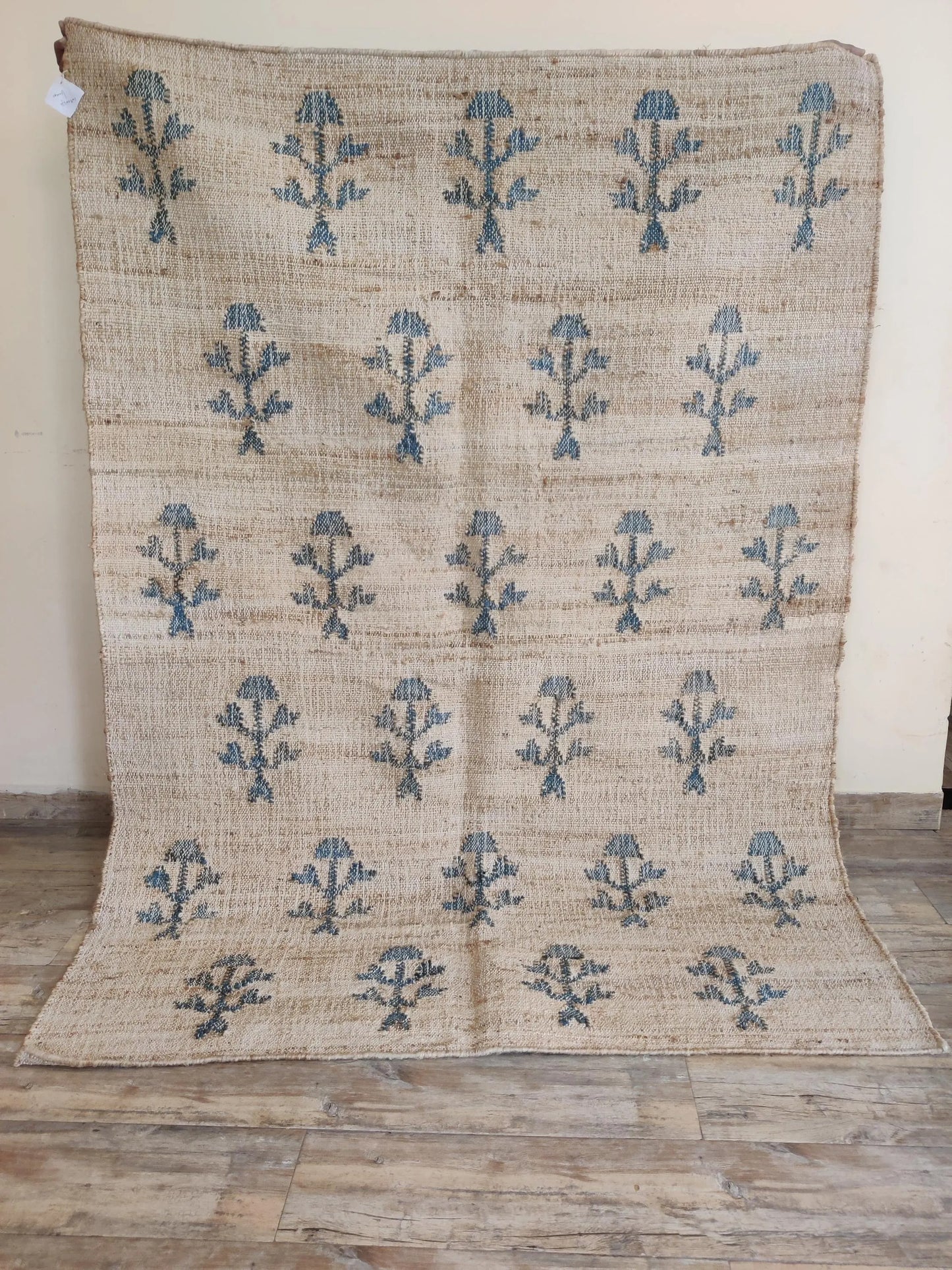 Hand-woven jute Flower Rug Home and Living Room Rug