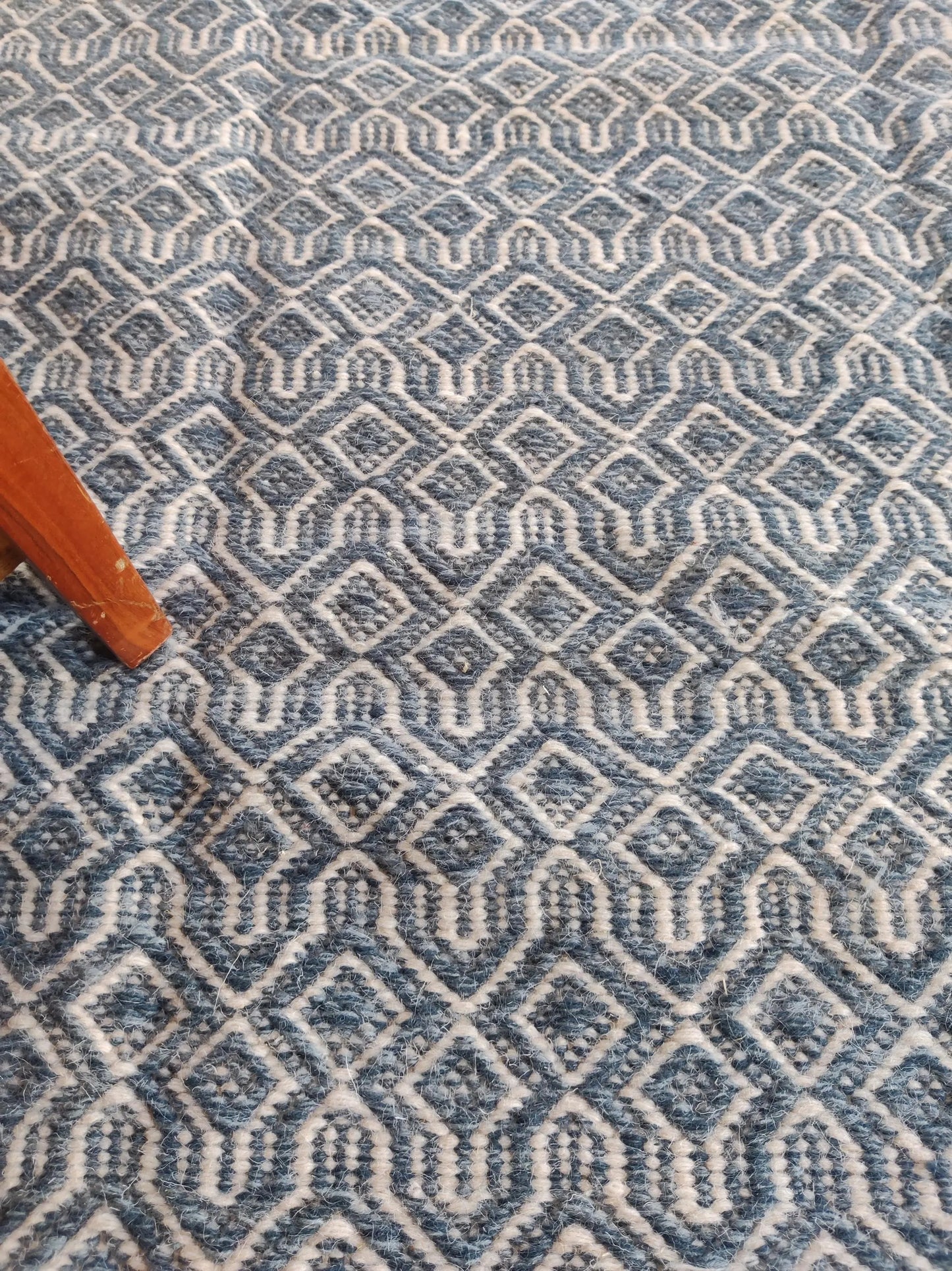 Premium Wool Handloom Carpet with Interlocking Geometric Weave Rug