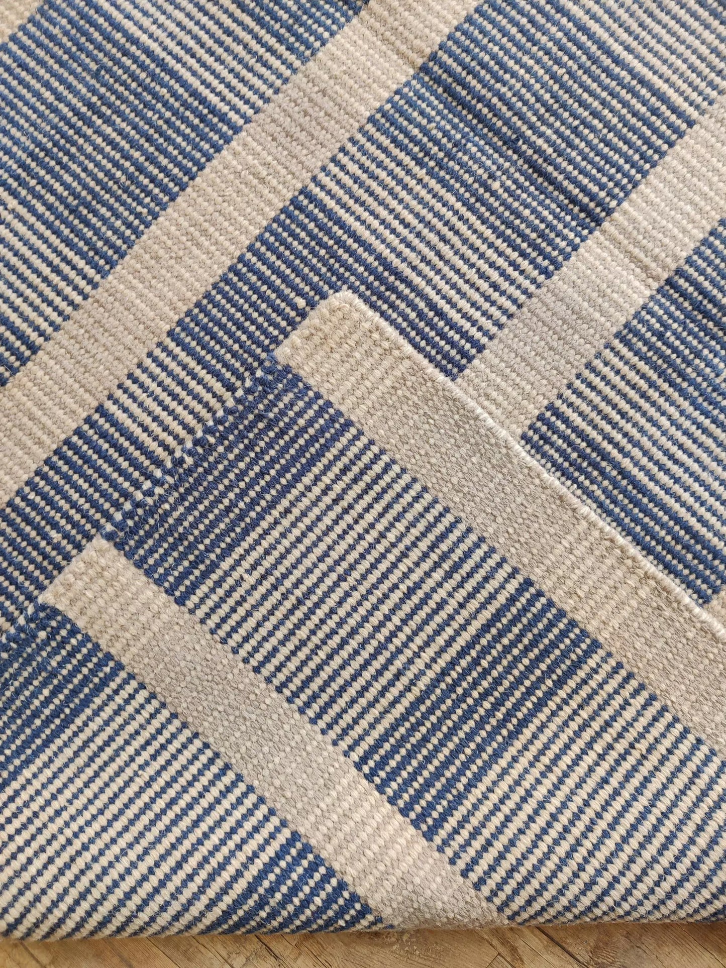 Premium Flatweave Wool Carpet  Cream and Navy Plaid Design