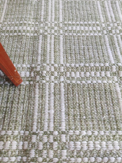 Premium Flatweave Wool Carpet with Raised Geometric Grid