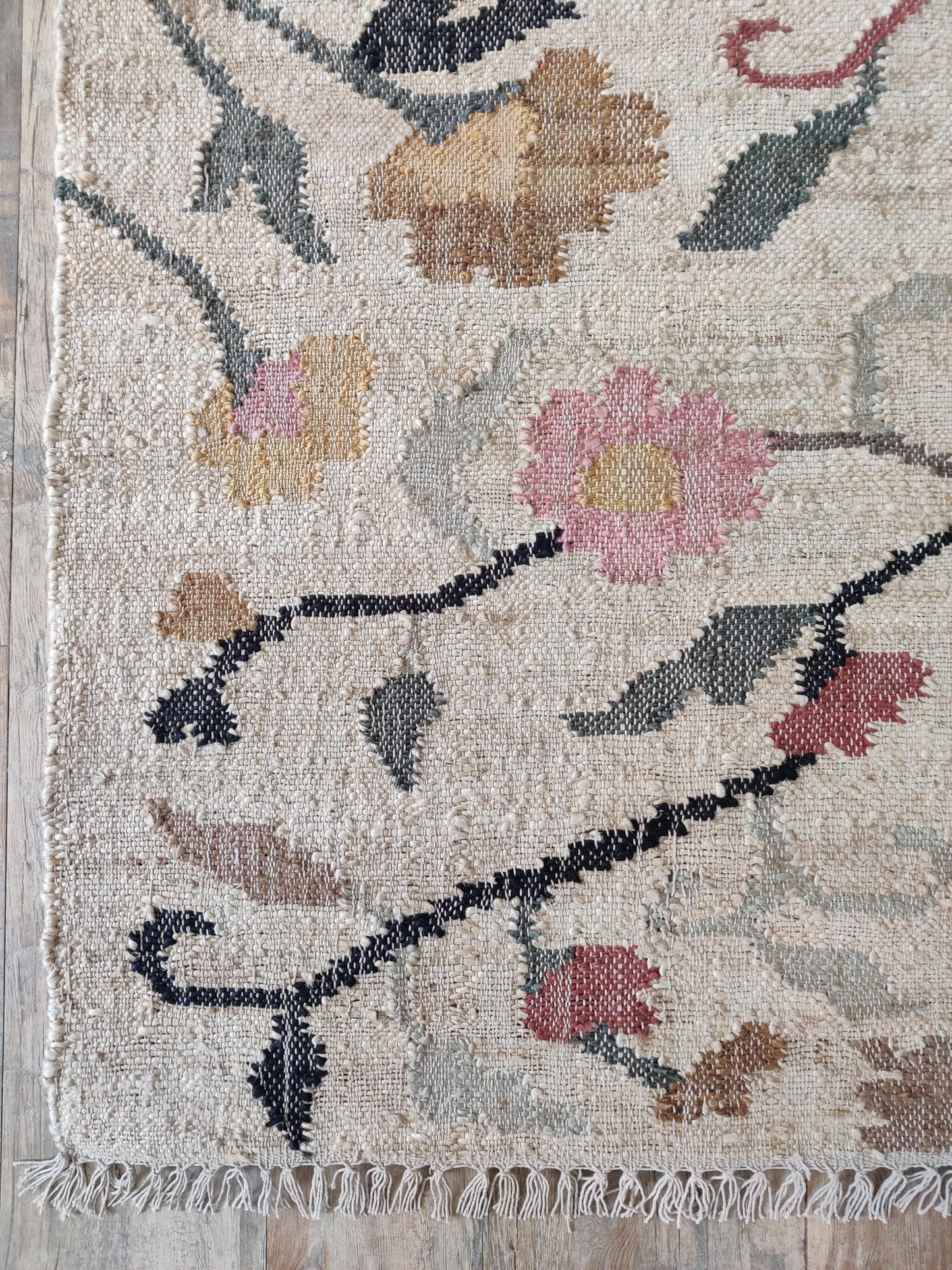 Rustic Multi-Tonal Floral Cotton Jute Rug