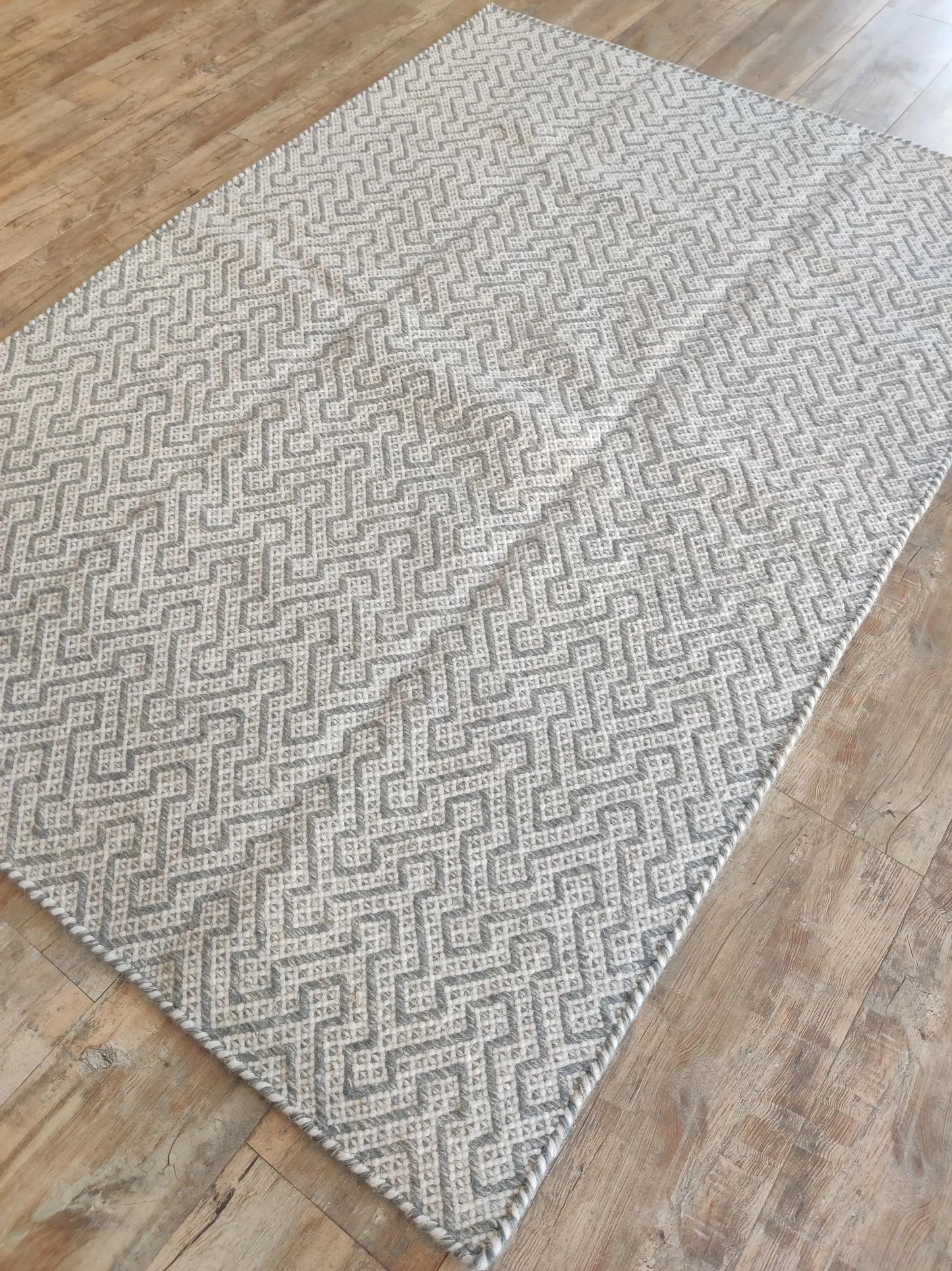 Modern Minimalist Maze Design Handwoven Wool Area Rug