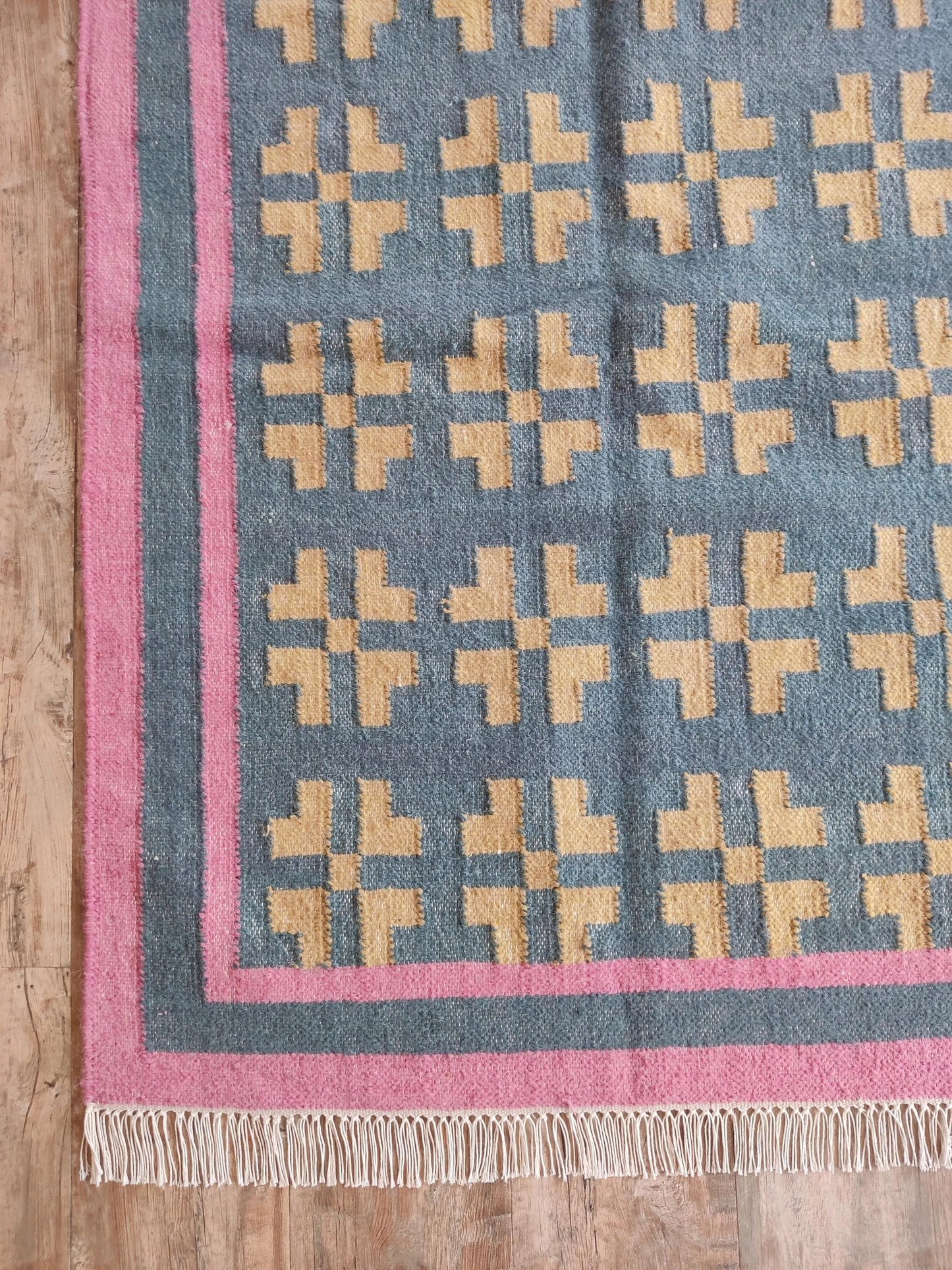Slate Cross & Rose Border Modern Blue & Pink Wool Cotton Dhurrie Rug