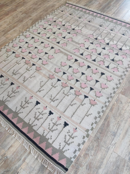 Pastel Tulip Meadow Modern Pink & Grey Botanical Wool Cotton Dhurrie Rug