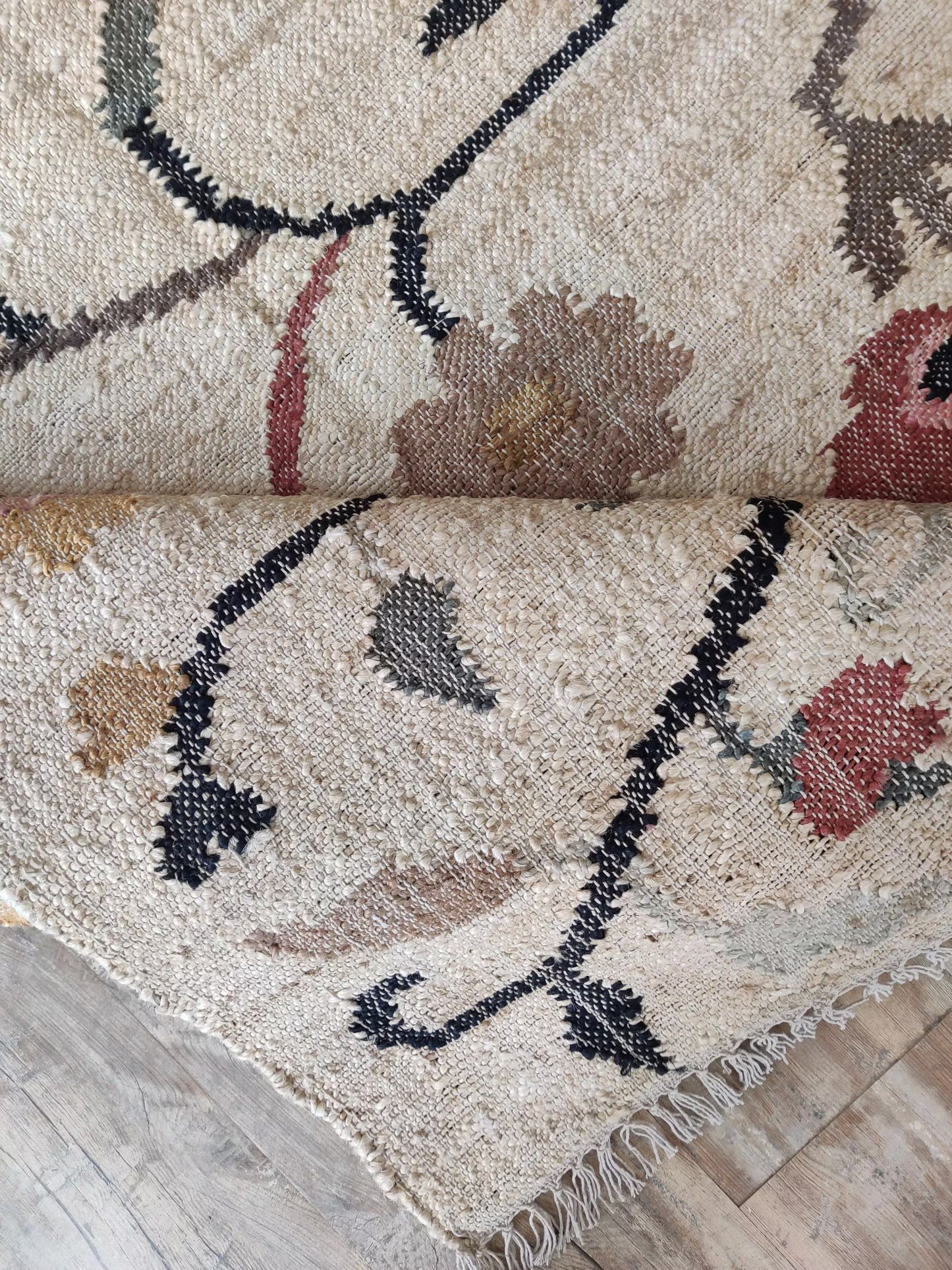 Rustic Multi-Tonal Floral Cotton Jute Rug