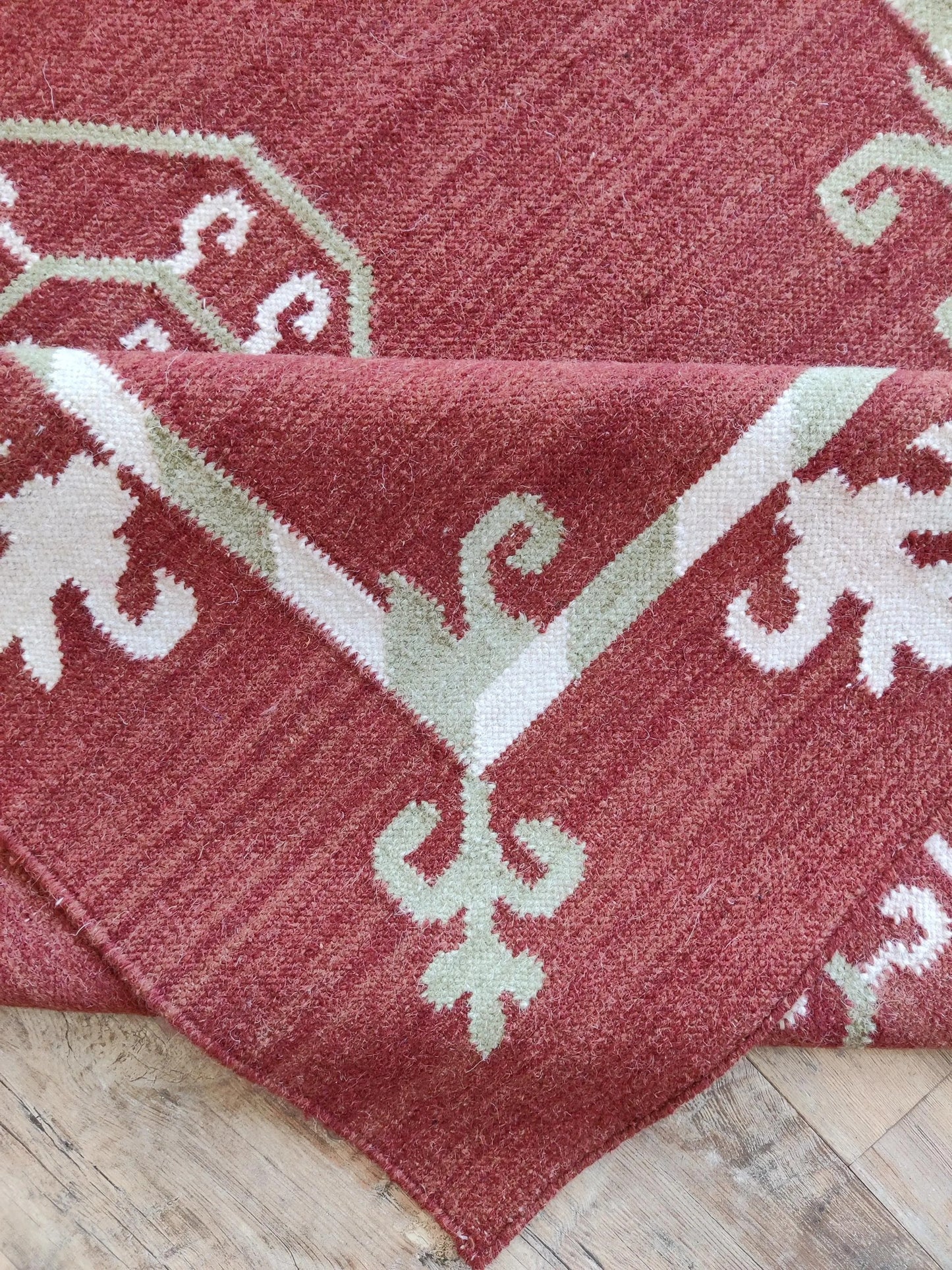 Crimson Gul Antique Octagonal Medallion Flatweave Area Rug
