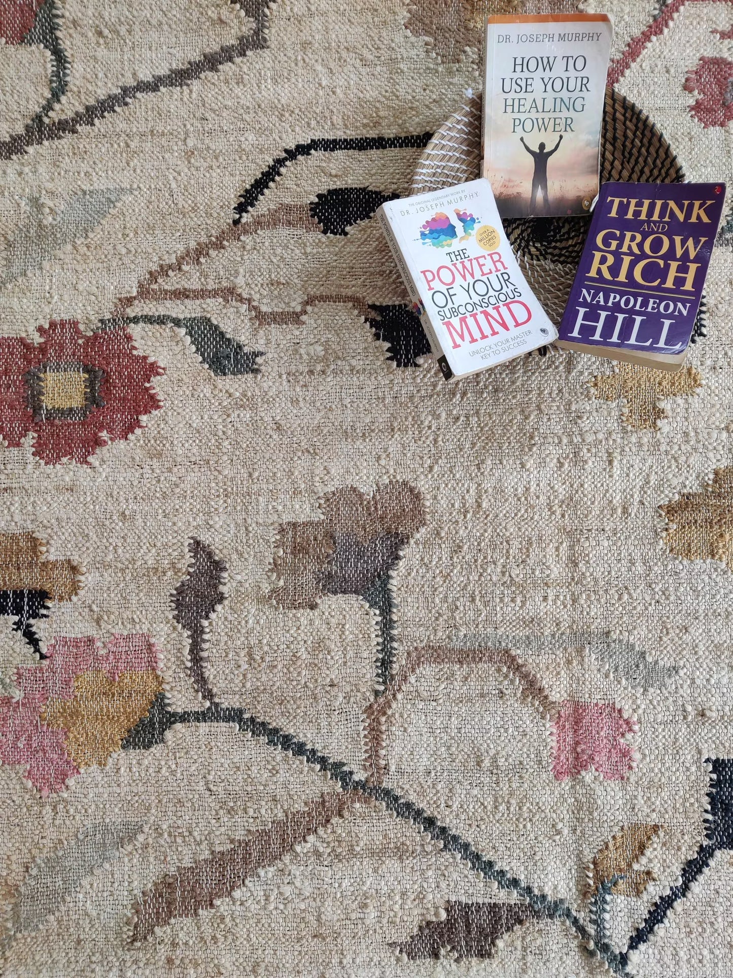 Rustic Multi-Tonal Floral Cotton Jute Rug
