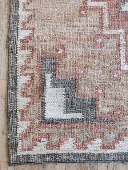 Hand-Woven Linked Circle Dhurrie Contemporary Cotton jute Kilim Floor Carpet