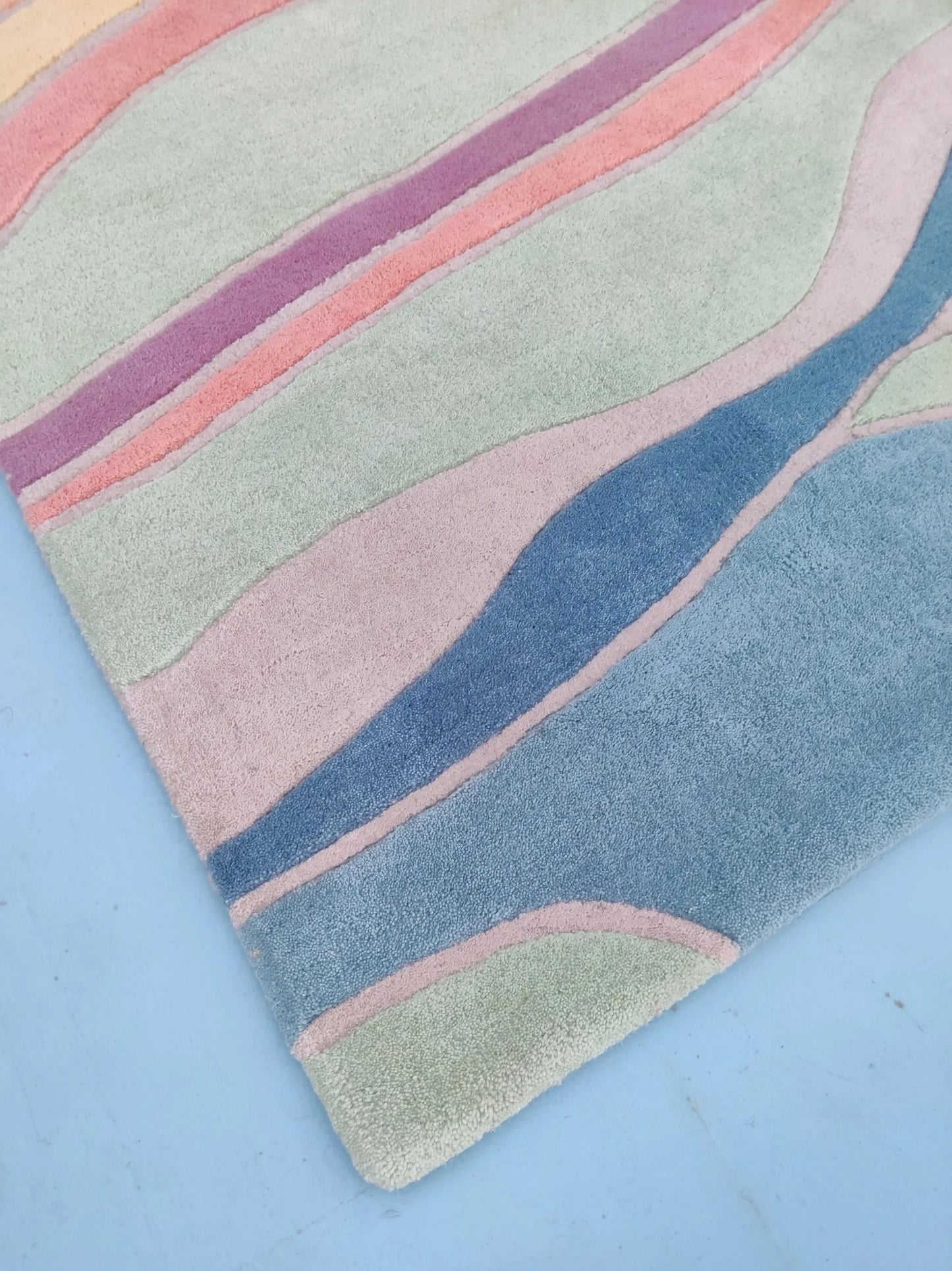 Fluid Undulating Soft and Luxurious Wool Textile for Bedroom carpet
