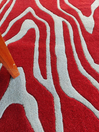 Modern Crimson & Azure Abstract Ripple Design rug