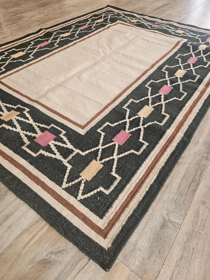 Mesa Tribal Border Solid Cream Center & Black Cotton Wool Dhurrie