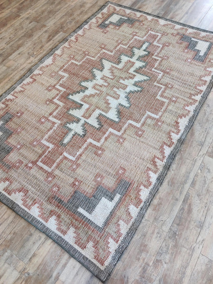 Hand-Woven Linked Circle Dhurrie Contemporary Cotton jute Kilim Floor Carpet