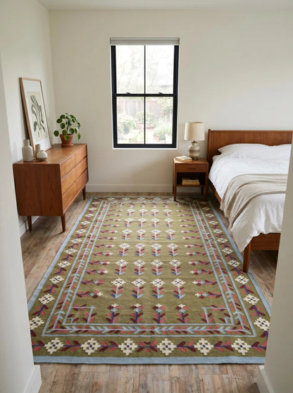 Olive Meadow Vine Traditional Botanical Motif Flatweave Area Rug
