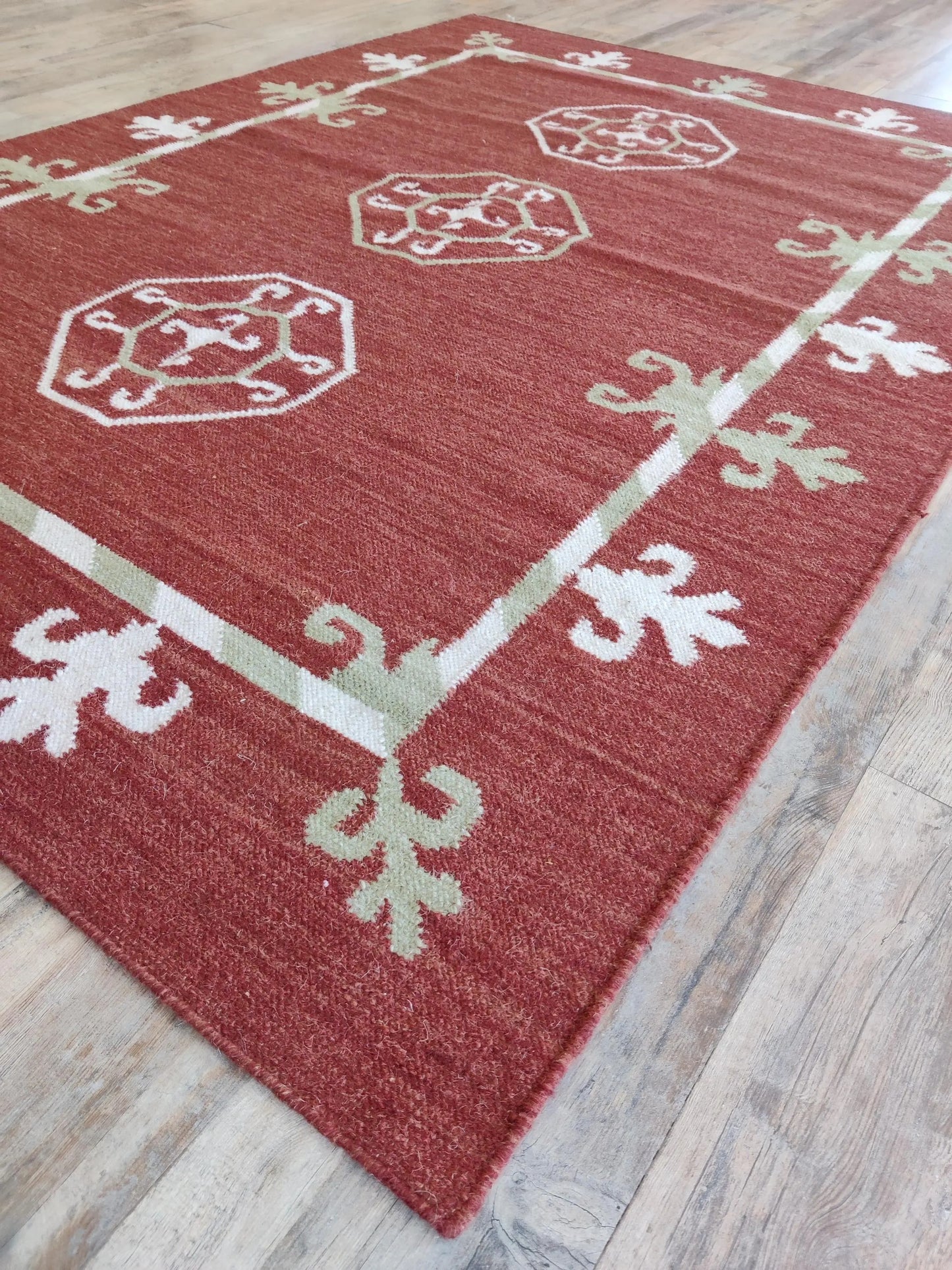 Crimson Gul Antique Octagonal Medallion Flatweave Area Rug