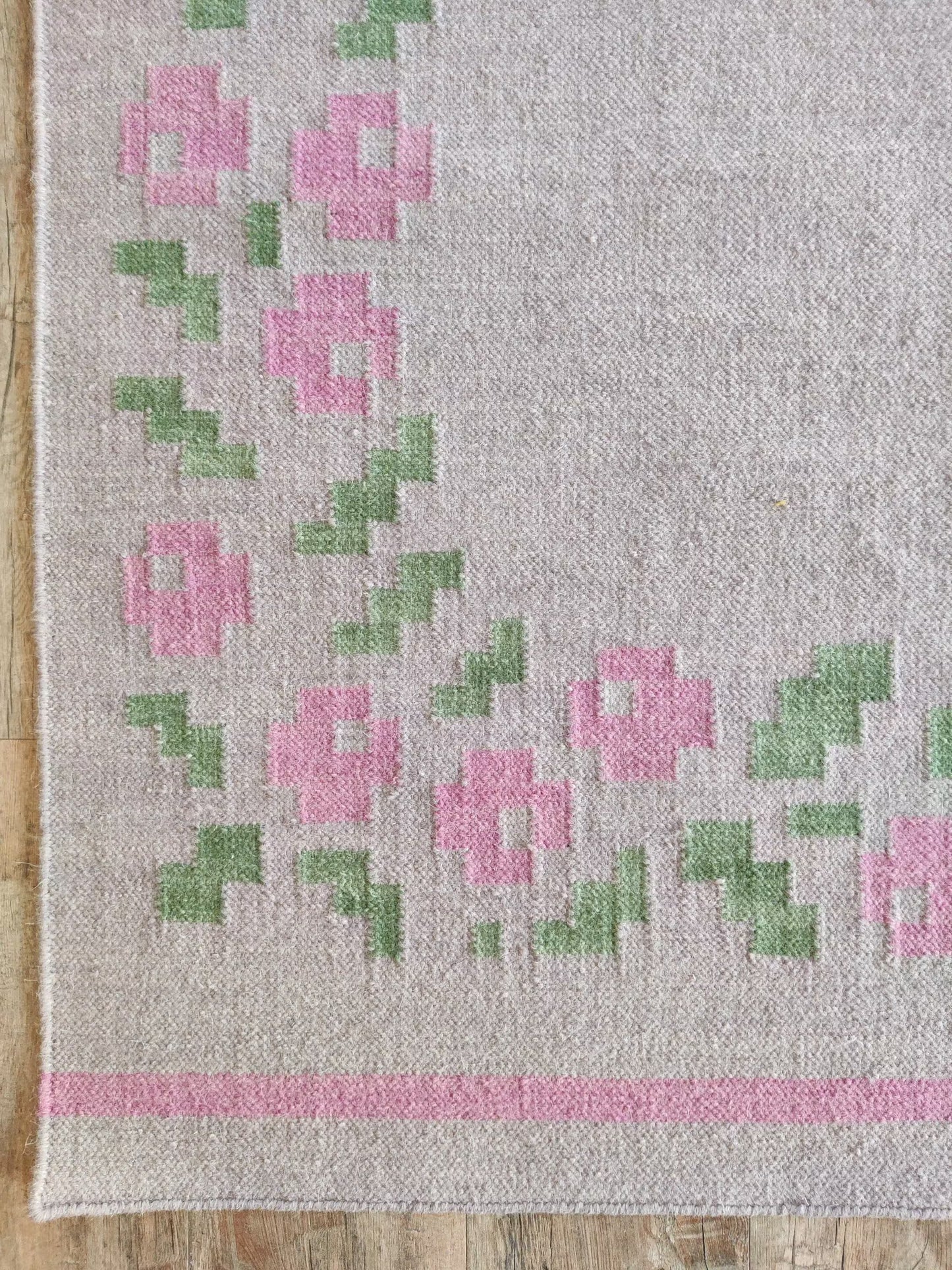 Pastel Rose Garland Aesthetic Pink & Sage Green Wool Cotton Dhurrie Rug