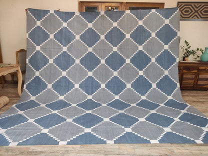 Pixel Diamond Lattice Geometric Flatweave Rug