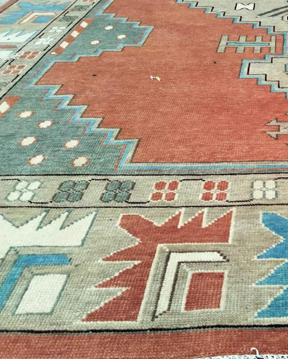 Hand-Knotted Caucasian Kazak Geometric Wool Rug