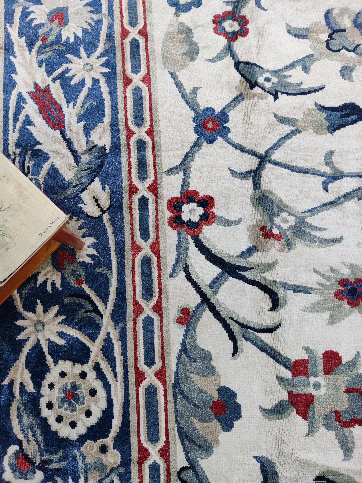 Iznik-style floral Symmetric Botanical Hand-Knotted Transitional Rug