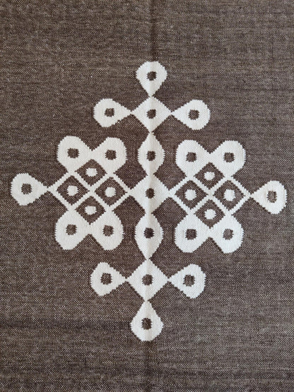 Geometric Endless Knot Medallion Flatweave Area Rug