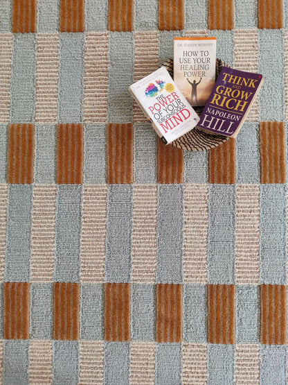 Sage Meadow Scallop Luxury Hand-Tufted Wool Rug