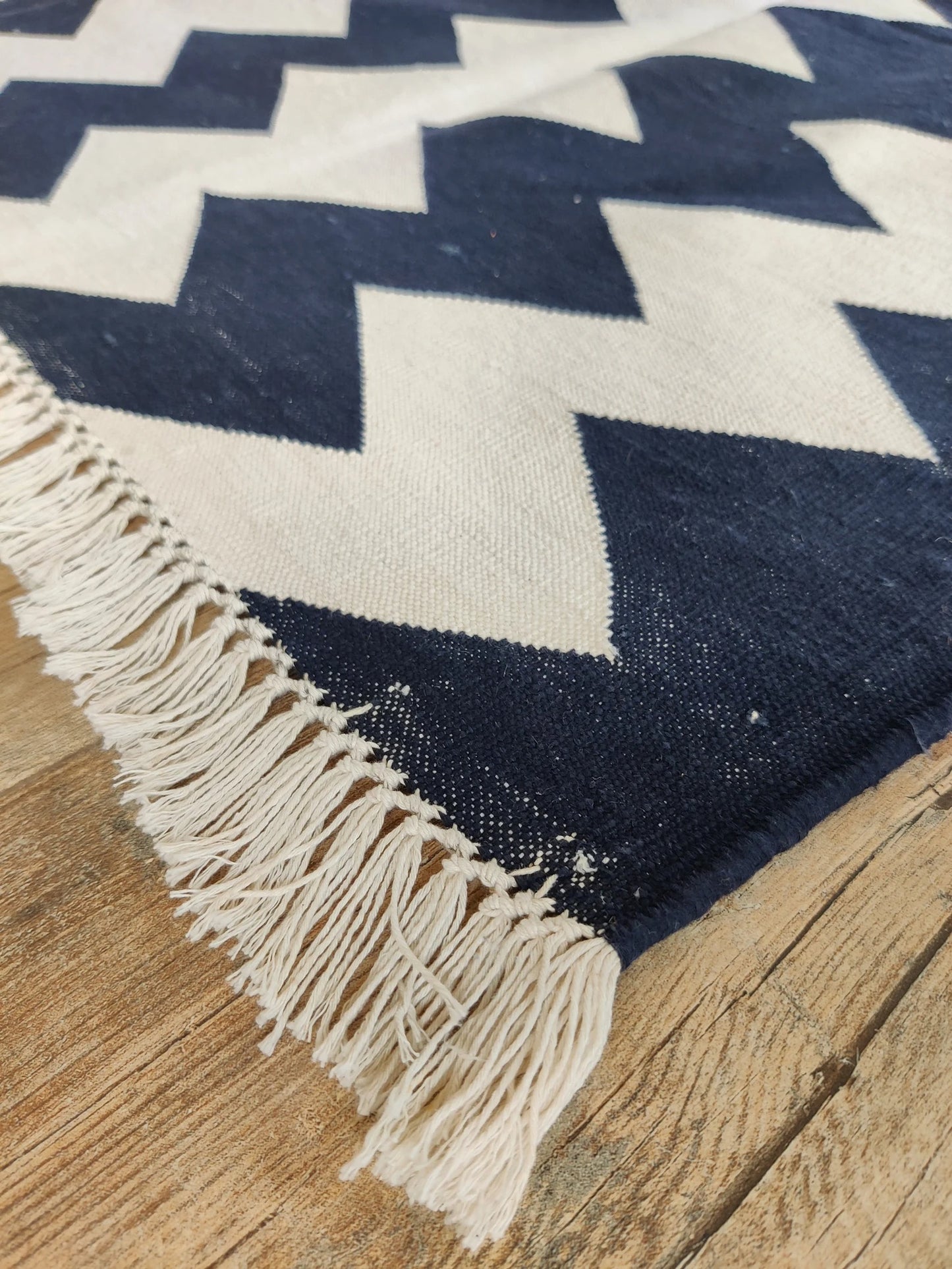 Modern Graphic Chevron Contemporary Floor Carpet for Living Room