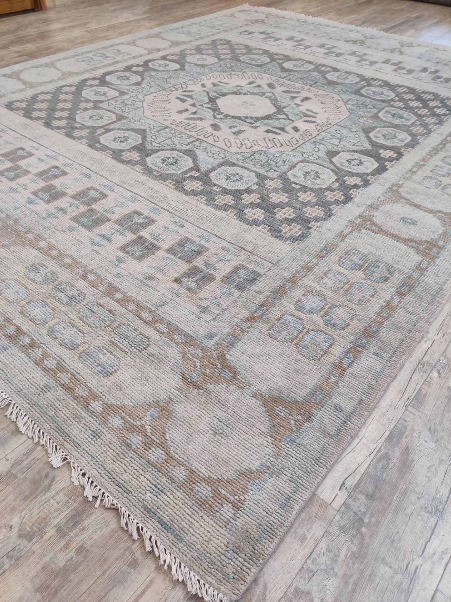 Hand-Knotted Muted Mamluk Octagonal Wool Carpet Rug