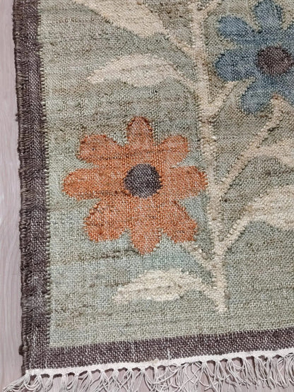 Sage Green Vintage Flower Carpet for Living Room