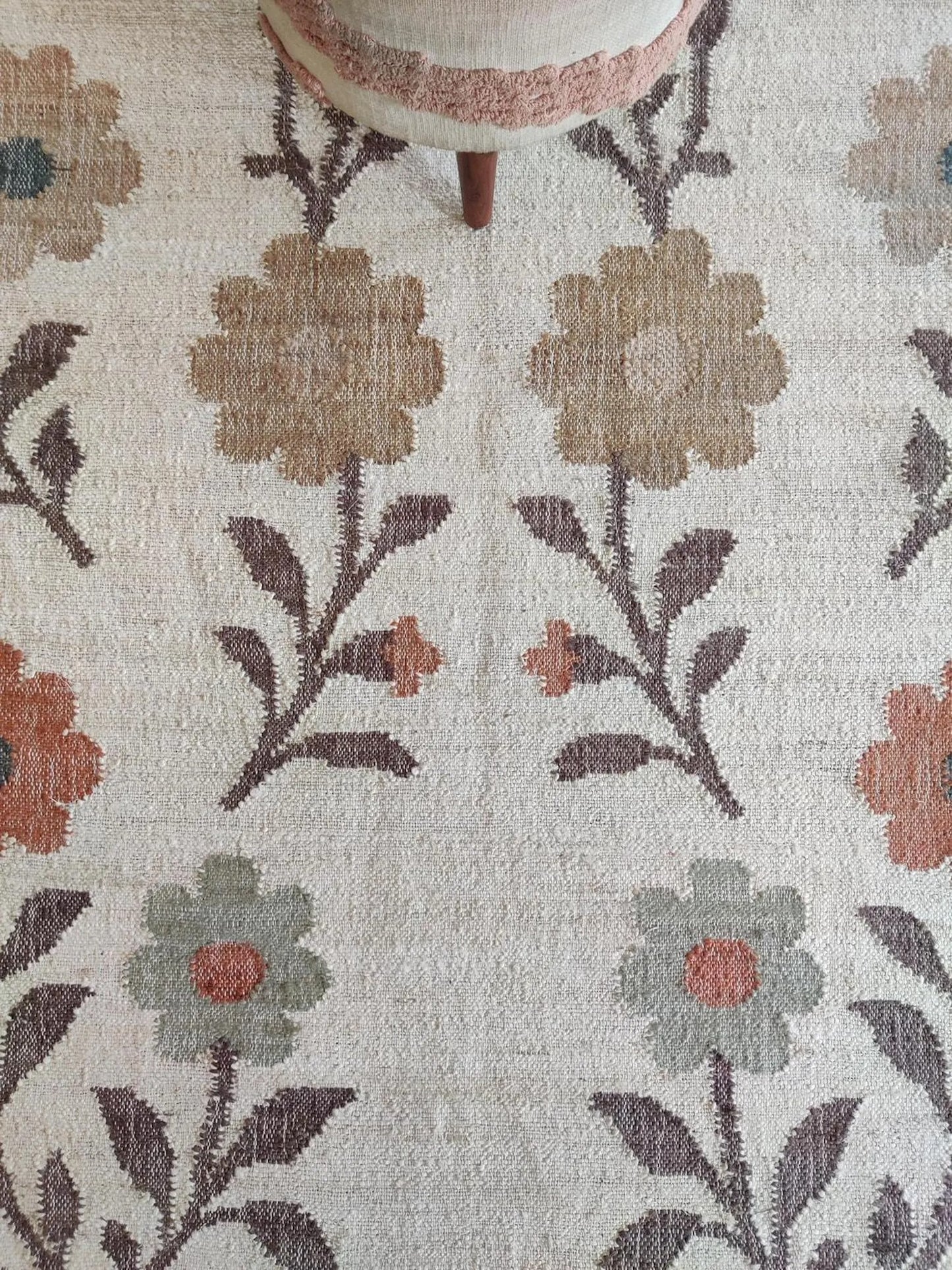 Vintage Style Textured Earth Tone Meadow Dhurrie